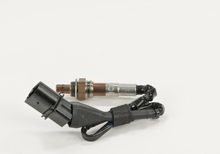 Load image into Gallery viewer, 15646 Wide-band Oxygen Sensor Bosch Canada
