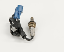 Load image into Gallery viewer, 15653 Oxygen Sensor Bosch Canada