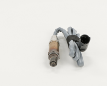 Charger l'image dans la galerie, 15681 Oxygen Sensor Bosch Canada