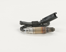 Load image into Gallery viewer, 15682 Oxygen Sensor Bosch Canada
