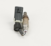 Load image into Gallery viewer, 15700 Oxygen Sensor Bosch Canada