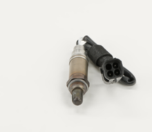 Load image into Gallery viewer, 15701 Engineered Oxygen Sensor Bosch Canada