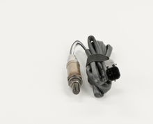 Charger l'image dans la galerie, 15706 Oxygen Sensor Bosch Canada