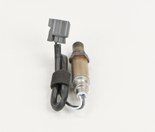 Charger l'image dans la galerie, 15712 Oxygen Sensor Bosch Canada