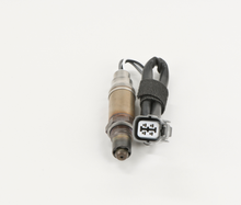 Charger l'image dans la galerie, 15712 Oxygen Sensor Bosch Canada