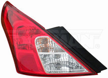 Charger l'image dans la galerie, 1571431 Tail Light Assembly Dorman Canada