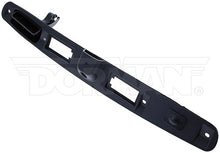 Charger l'image dans la galerie, 15718 Liftgate Latch Handle Dorman - HELP Canada