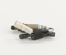 Load image into Gallery viewer, 15718 Engineered Oxygen Sensor Bosch Canada