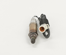 Load image into Gallery viewer, 15718 Engineered Oxygen Sensor Bosch Canada