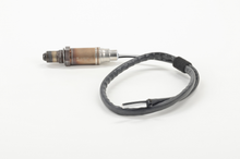 Charger l'image dans la galerie, 15737 Oxygen Sensor Bosch Canada