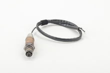 Charger l'image dans la galerie, 15737 Oxygen Sensor Bosch Canada