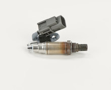 Load image into Gallery viewer, 15757 Oxygen Sensor Bosch Canada