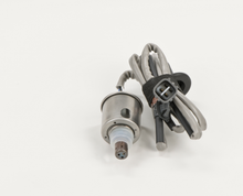 Charger l'image dans la galerie, 15759 Oxygen Sensor Bosch Canada