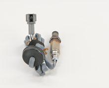 Load image into Gallery viewer, 15769 Oxygen Sensor Bosch Canada