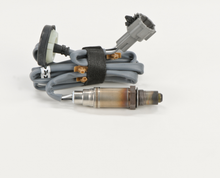 Load image into Gallery viewer, 15769 Oxygen Sensor Bosch Canada