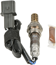 Charger l'image dans la galerie, 15793 Oxygen Sensor Bosch Canada