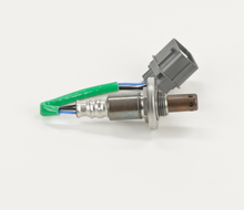 Load image into Gallery viewer, 15796 Wide-band Oxygen Sensor Bosch Canada