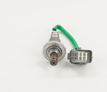 Load image into Gallery viewer, 15796 Wide-band Oxygen Sensor Bosch Canada