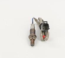 Charger l'image dans la galerie, 15816 Oxygen Sensor Bosch Canada