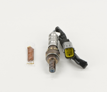 Charger l'image dans la galerie, 15848 Oxygen Sensor Bosch Canada