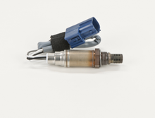 Charger l'image dans la galerie, 15937 Oxygen Sensor Bosch Canada