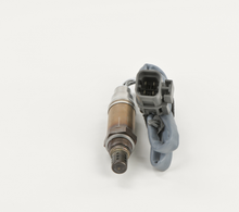 Load image into Gallery viewer, 15959 Oxygen Sensor Bosch Canada