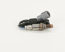 Load image into Gallery viewer, 15960 Oxygen Sensor Bosch Canada