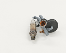 Load image into Gallery viewer, 15973 Oxygen Sensor Bosch Canada