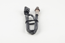 Load image into Gallery viewer, 16002 Oxygen Sensor Bosch Canada