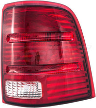 Charger l'image dans la galerie, 1610329 Tail Light Assembly Dorman Canada