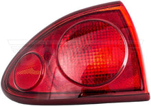 Charger l'image dans la galerie, 1610952 Tail Light Assembly Dorman Canada