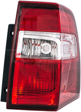 Charger l'image dans la galerie, 1611314 Tail Light Assembly Dorman Canada