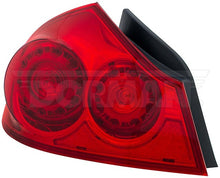 Charger l'image dans la galerie, 1611438 Tail Light Assembly Dorman Canada