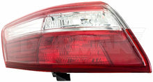 Charger l'image dans la galerie, 1611522 Tail Light Assembly Dorman Canada
