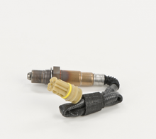 Load image into Gallery viewer, 16183 Oxygen Sensor Bosch Canada