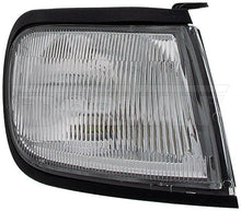 Charger l'image dans la galerie, 1630667 Parking Light Assembly Dorman Canada