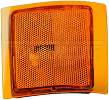 Charger l'image dans la galerie, 1650138 Side Marker Light Assembly Dorman Canada