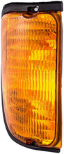 Charger l'image dans la galerie, 1650811 Turn Signal / Parking Light Assembly Dorman Canada