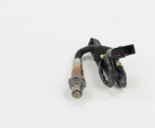 Load image into Gallery viewer, 16586 Oxygen Sensor Bosch Canada