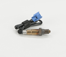 Charger l'image dans la galerie, 16671 Actual OE Oxygen Sensor Bosch Canada