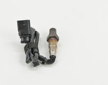 Load image into Gallery viewer, 16698 Oxygen Sensor Bosch Canada