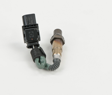 Load image into Gallery viewer, 17004 Wide-band Oxygen Sensor Bosch Canada