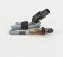 Load image into Gallery viewer, 17029 Wide-band Oxygen Sensor Bosch Canada