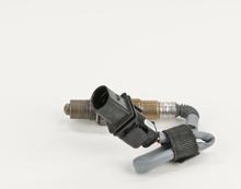 Load image into Gallery viewer, 17039 Wide-band Oxygen Sensor Bosch Canada