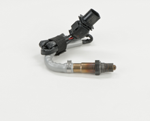 Load image into Gallery viewer, 17068 Wide-band Oxygen Sensor Bosch Canada