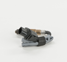 Load image into Gallery viewer, 17093 Wide-band Oxygen Sensor Bosch Canada
