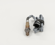 Load image into Gallery viewer, 17094 Wide-band Oxygen Sensor Bosch Canada