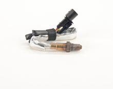 Load image into Gallery viewer, 17105 Wide-band Oxygen Sensor Bosch Canada