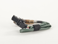 Load image into Gallery viewer, 17108 Wide-band Oxygen Sensor Bosch Canada
