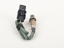 Load image into Gallery viewer, 17108 Wide-band Oxygen Sensor Bosch Canada